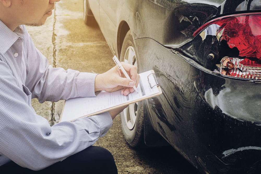 How Lawyers Calculate Damages in Car Accident Cases