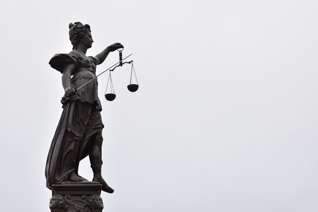 Facing Criminal Charges: The Importance of Legal Representation